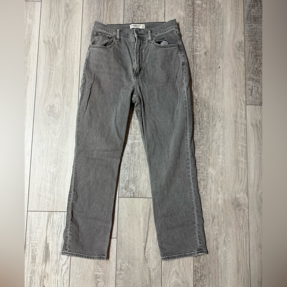 Abercrombie The Ankle Straight Ultra High Rise 4R